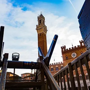 bargello-house-siena.it-tuscanyhotel.com/
